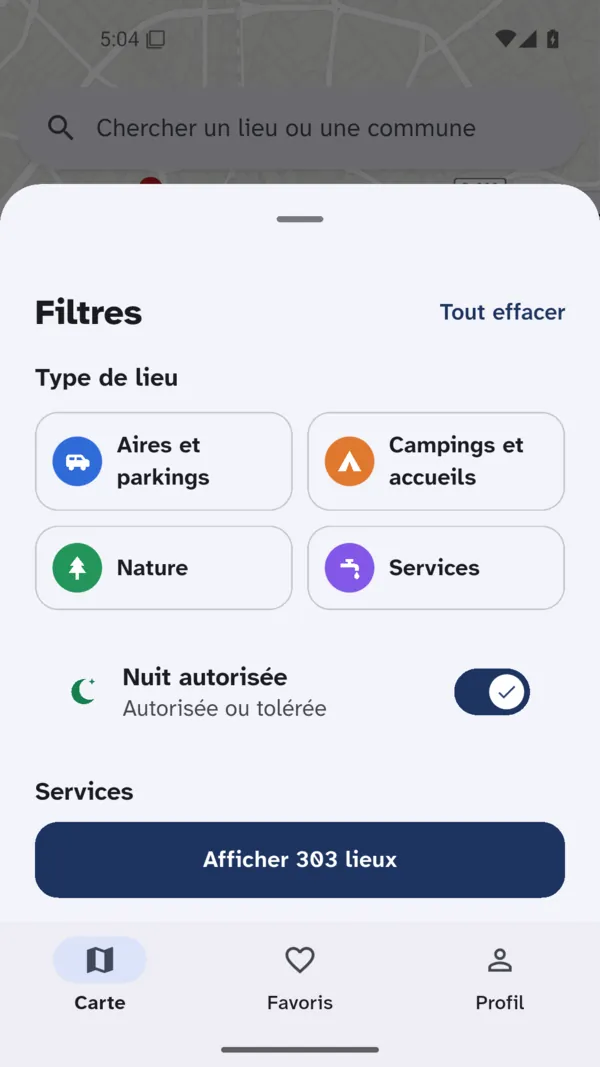 Les filtres : types de lieu, nuit autorisée, services, et un bouton Afficher 303 lieux.